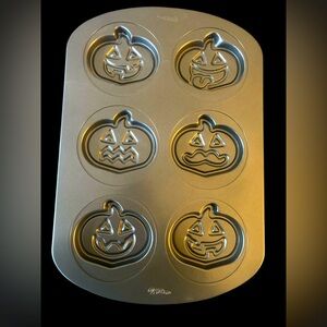 Wilton Pumpkin Cookie Baking Tray 🎃🍪